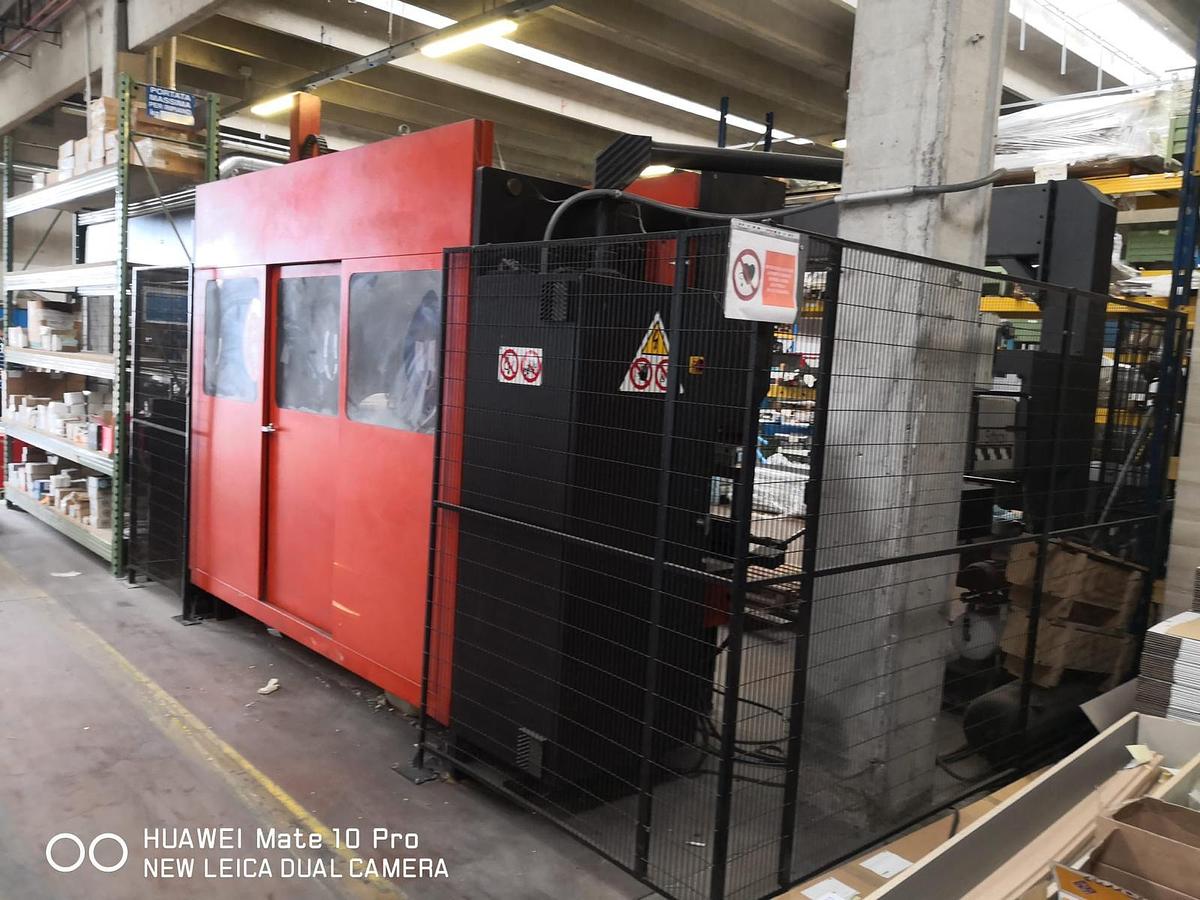 Used *** Robotic Cell #0078