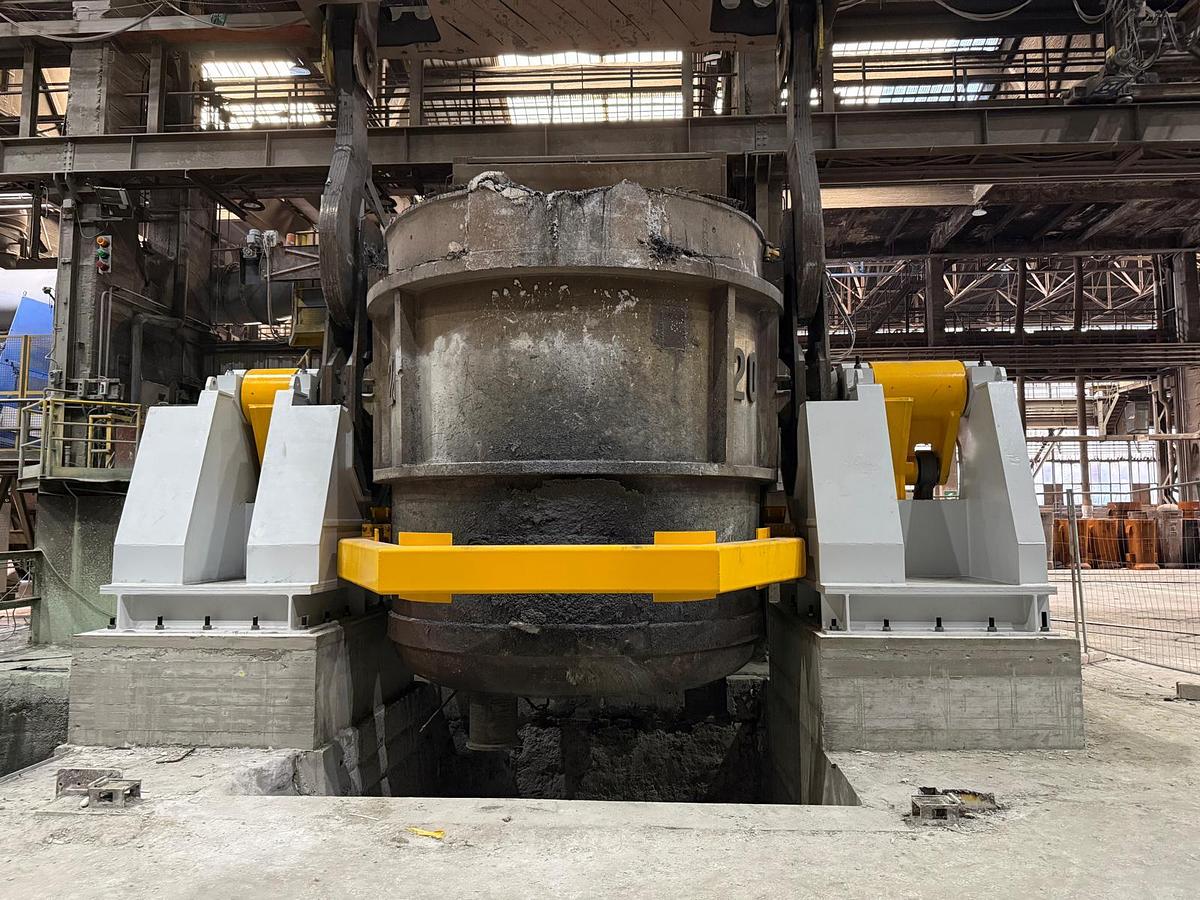 Used F&P Ladle Tipper