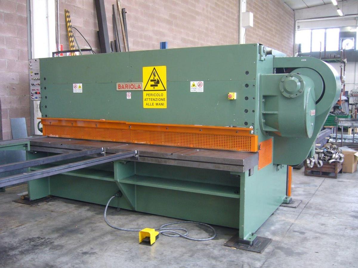 Used  AMADA SCHIAVI WARCOM ... Guillotine Shears