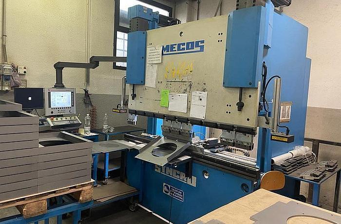 New  *** Press Brakes and Panel Benders