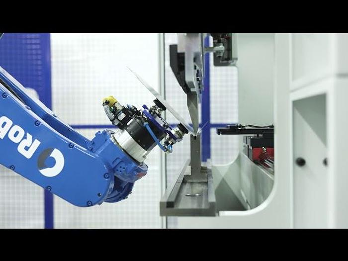 New *** Celle di piegatura robotizzate