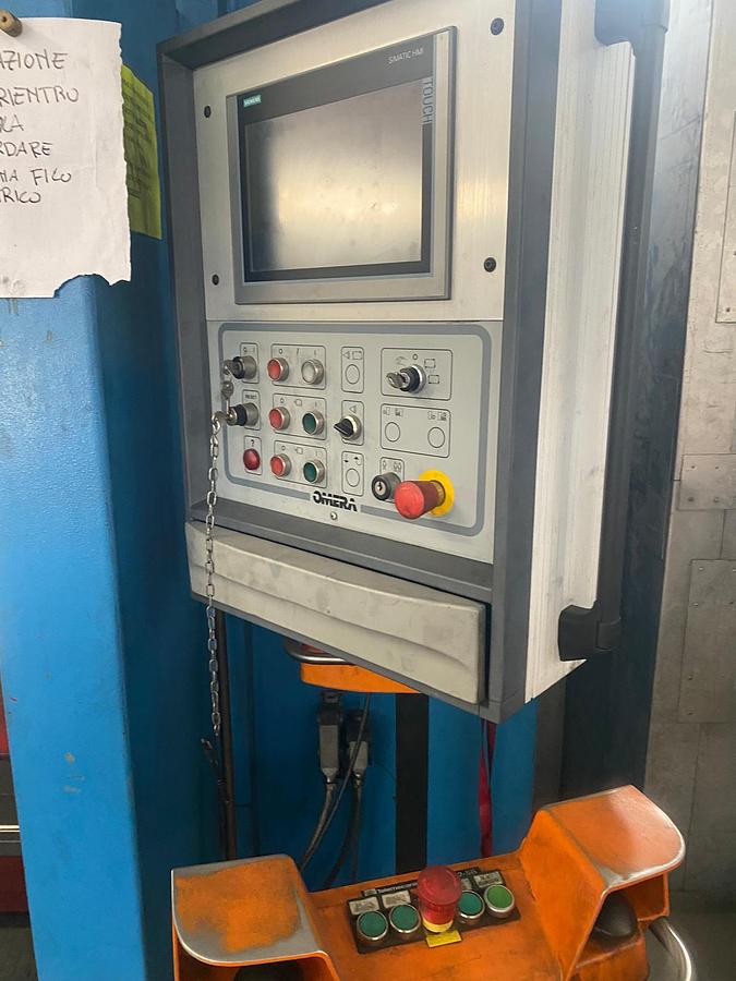Used OMERA 1600ton and 1200ton Hydr. Deep-Drawing Presses, Used for sale