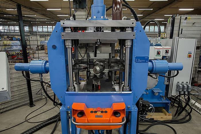 Used *** Macchine per lattoneria (nuove e usate) #0075