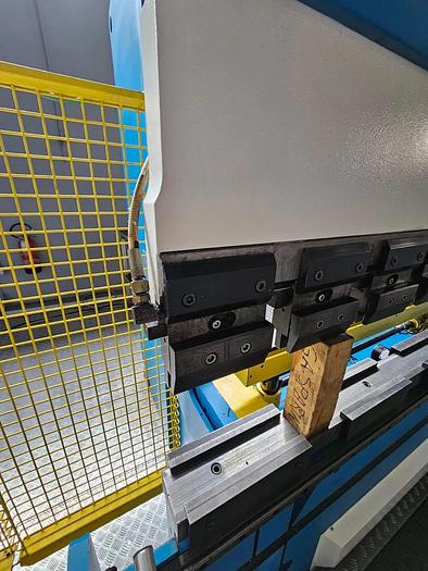 Used  GASPARINI 3100mm x 100t Press Brake #0174