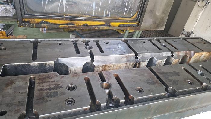 Used  INVERNIZZI T200 Mech. Press #0153