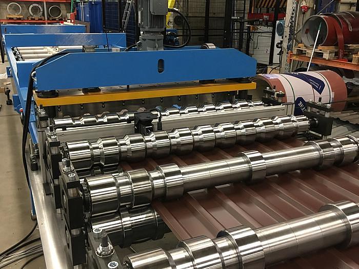 New F&P Dach- und Wandelemente / Produktionslinien