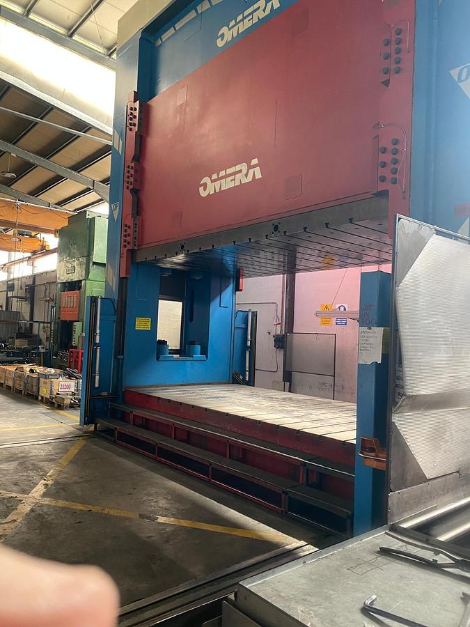 Used OMERA 1600ton and 1200ton Hydr. Deep-Drawing Presses, Used for sale