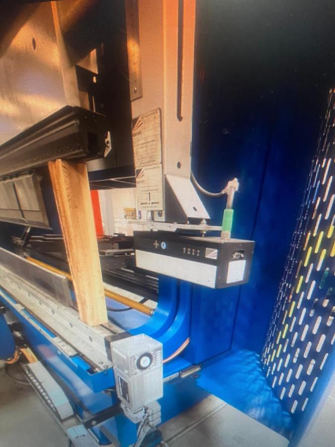 Used SALVAGNINI Press Brake 4000mm x 220t - with two sheet followers