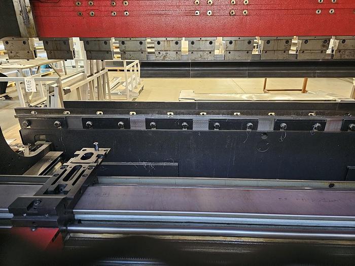 Used AMADA Press Brake (Used) #4983-231690