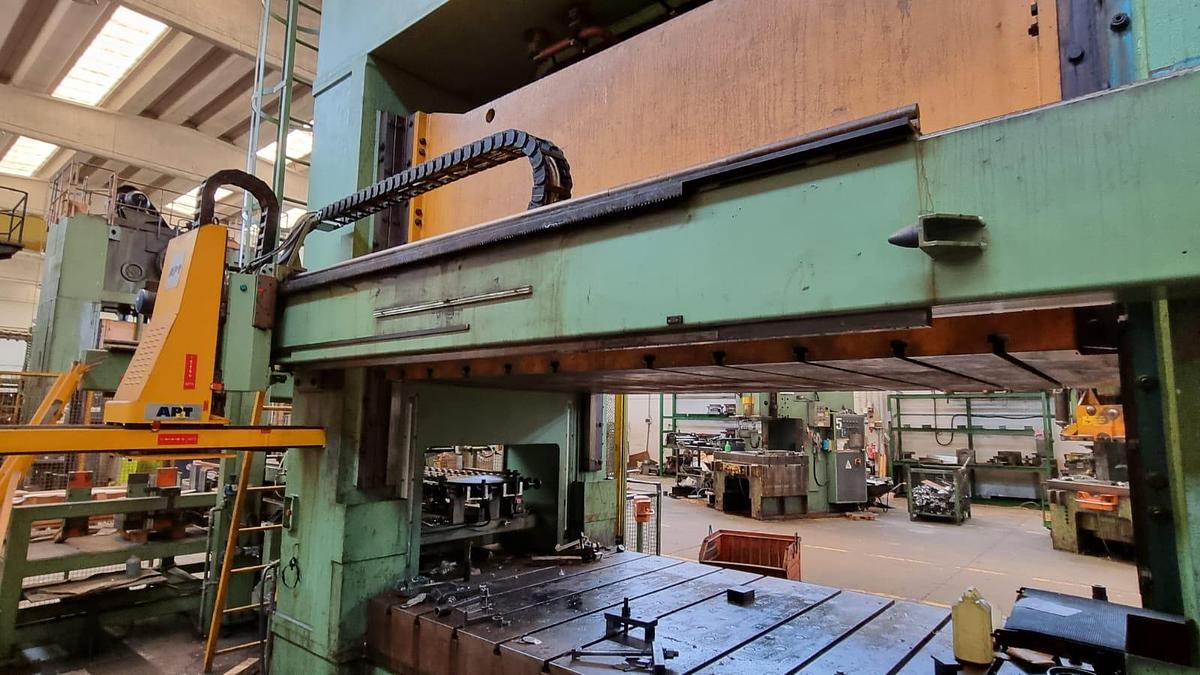 Used *** Large Straight Side Presses