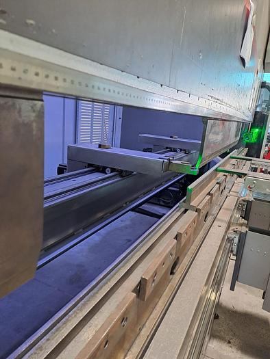 Used  BYSTRONIC 4000mm x 250t Press Brake #0151