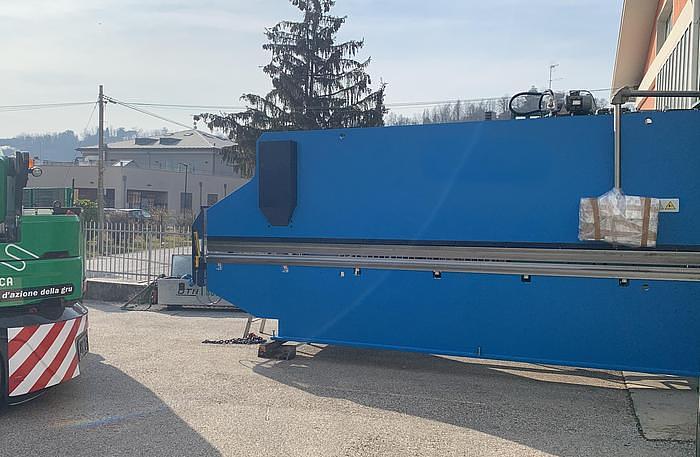 Used *** Gutter Benders