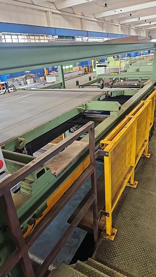 Used NOVASTILMEC etc. 2000x5mm Multi-Blanking Line