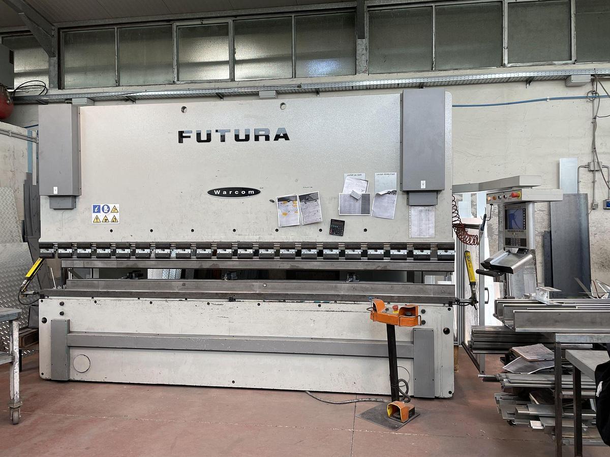 Used *** Press Brakes (Us.) #0443.1 - Priced: €   70.000>35.000 / Examples