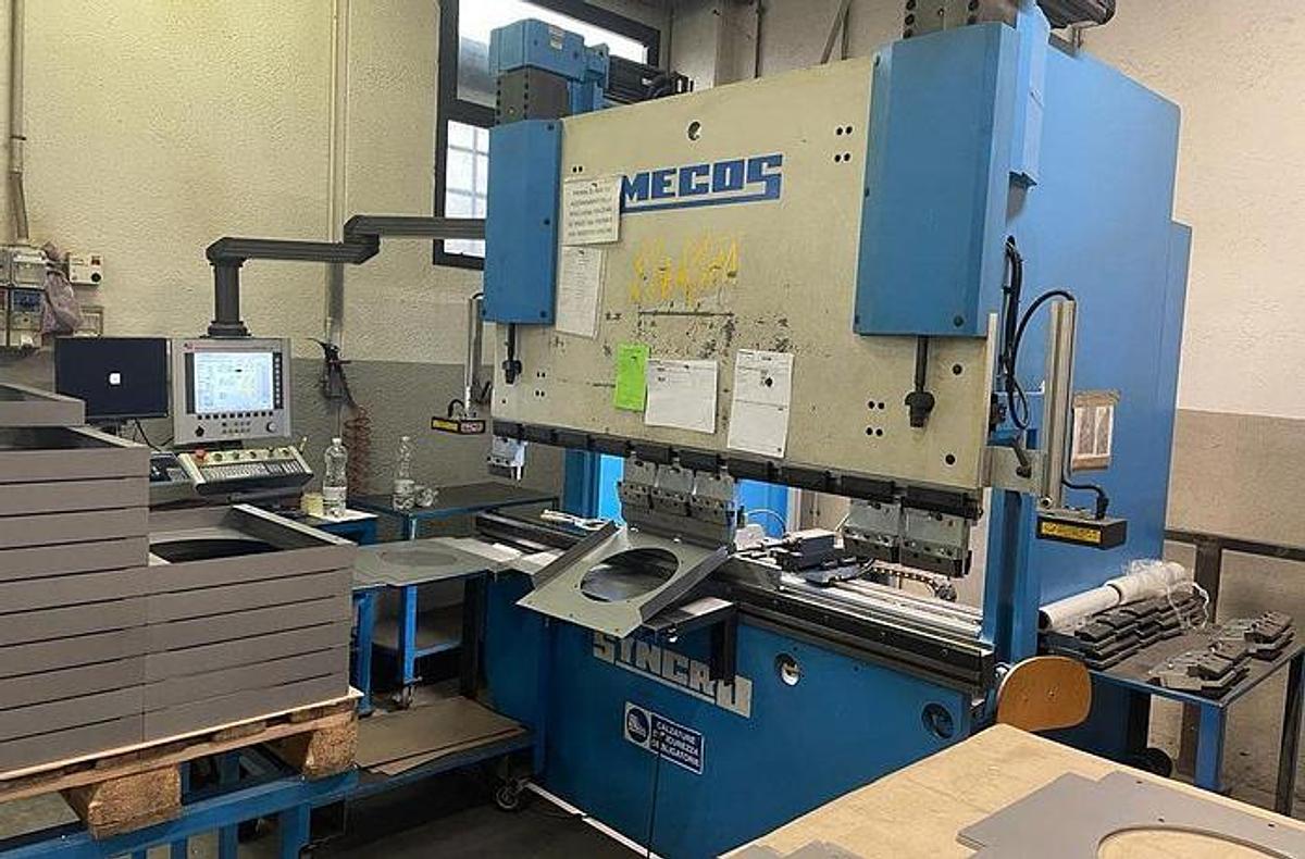 Used  *** Folders, Panel Benders, Press Brakes, Robotic Bending Cells, Sheet Metal FMSs #
