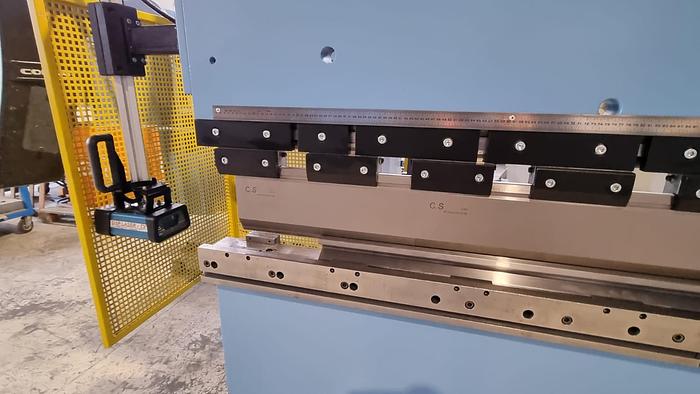Used  COLGAR 3200mm x 100ton Press Brake #0167