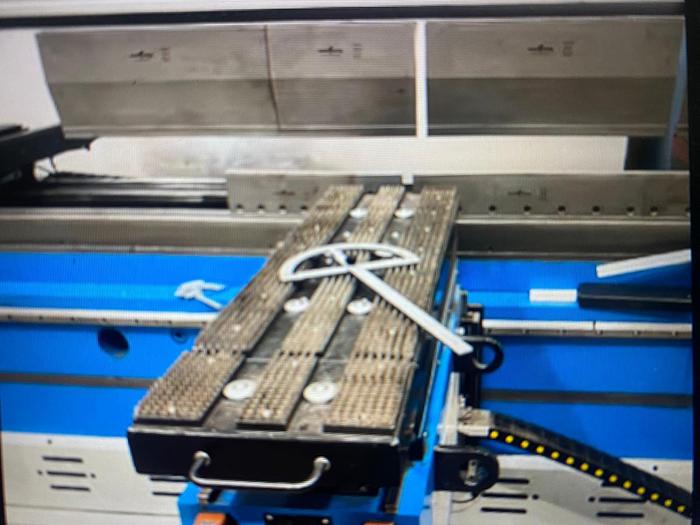 Used  GASPARINI 5000mm x 300ton, 12-Axis Press Brake #0178