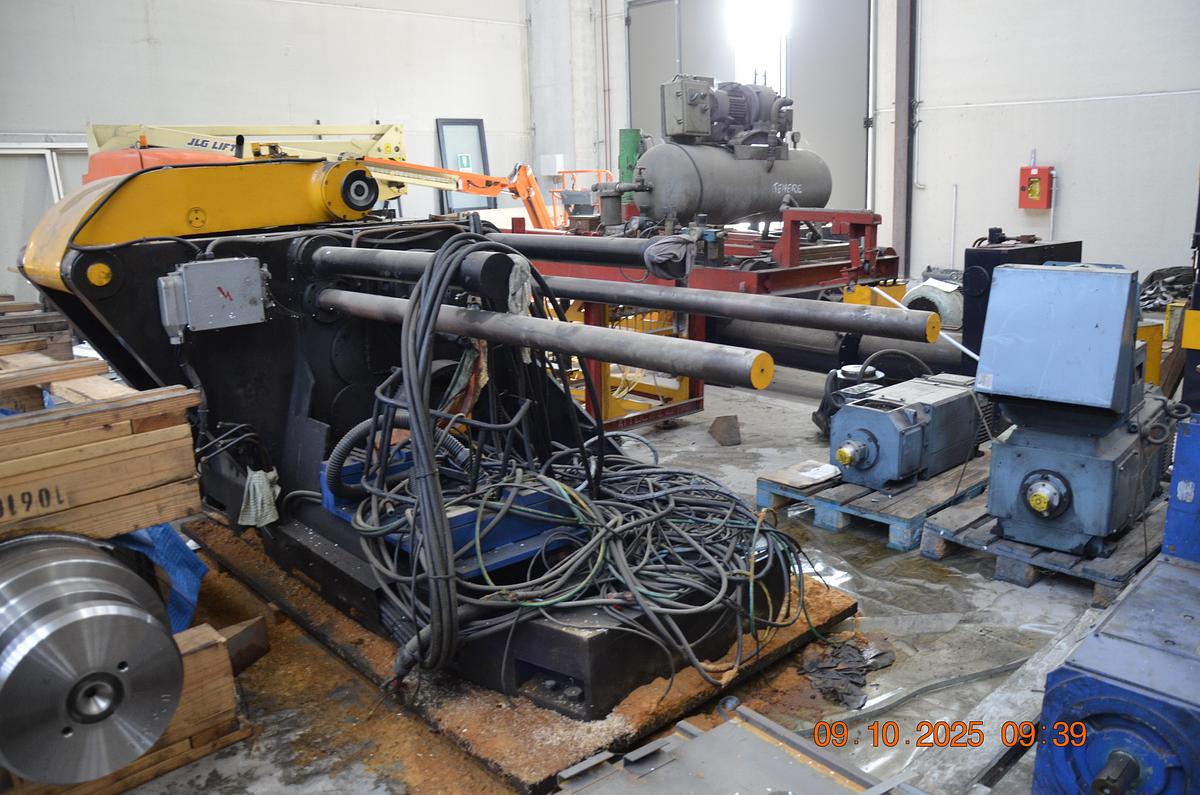 Used  F&P 1500mm x 3mm Recoiler