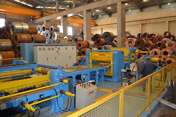 Used *** Schneiden von Metallcoils – Automatische Linien