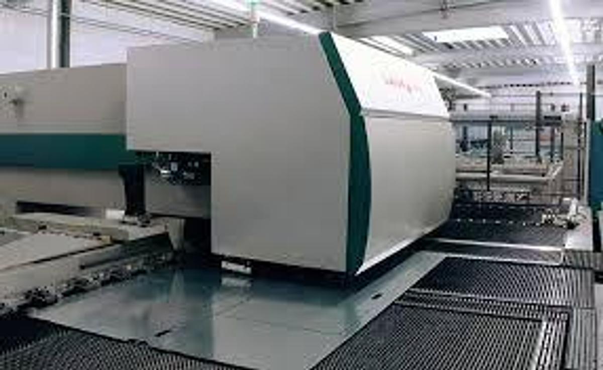 Used Best Brands Sheet metal machines in Italy
