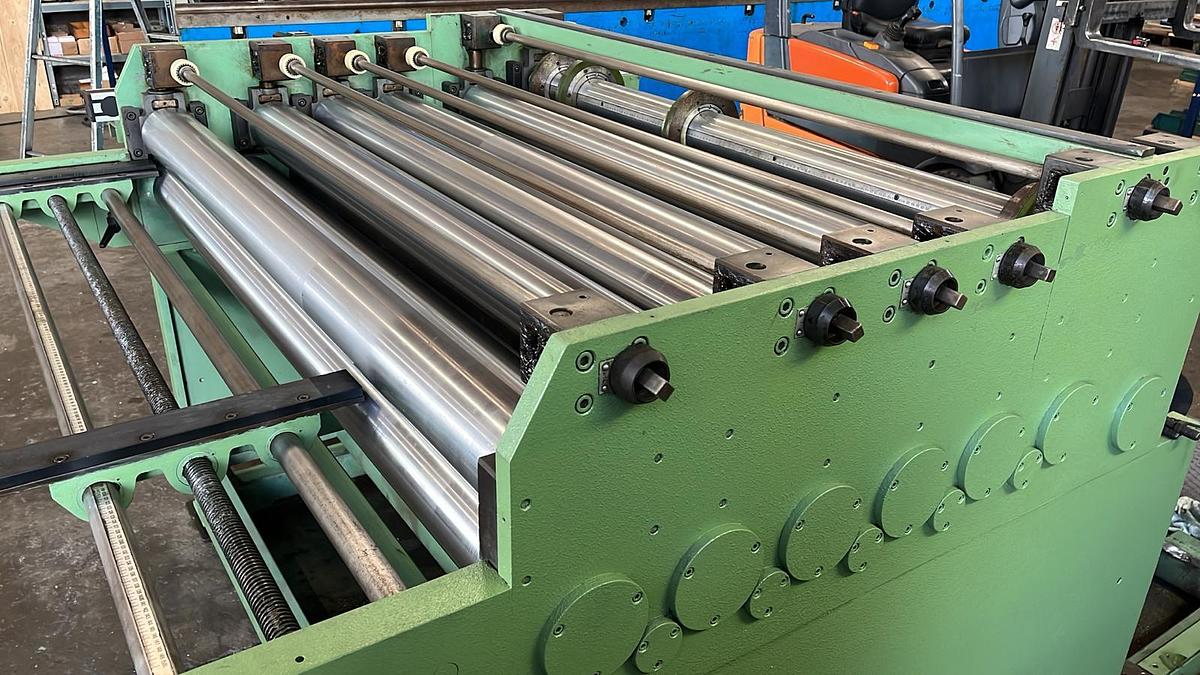 Used BELGIUS  1500x2mm Multi-Blanking Line #4921