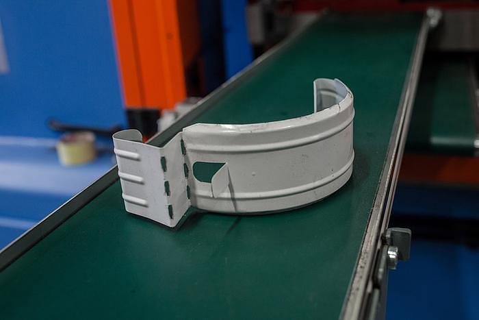 New  F&P Linee di stampaggio per accessori da lattoneria