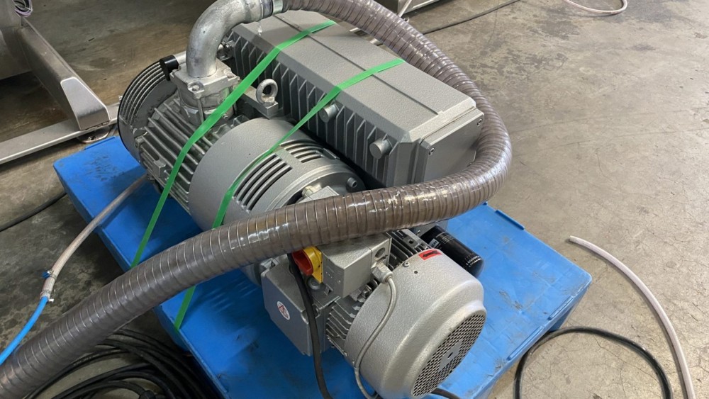 Used Webomatic automatic double chamber vacuum machine