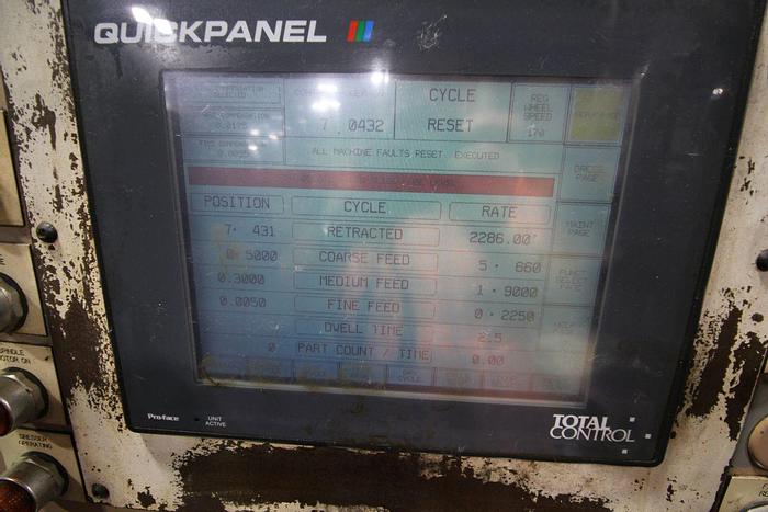 Used CINCINNATI MILACRON 220-8 DE CENTERLESS GRINDER