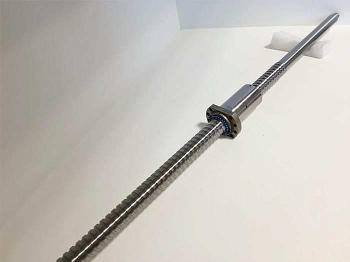 Geschliffener Präzisions Kugelgewindetrieb, D40mm, 1479mm, Steinmeyer, neu