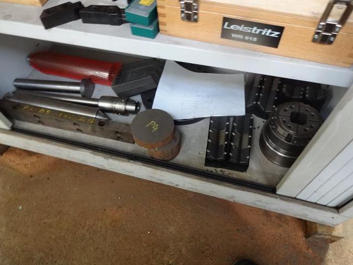 Utilisé Machine CNC d’usinage de vis mère