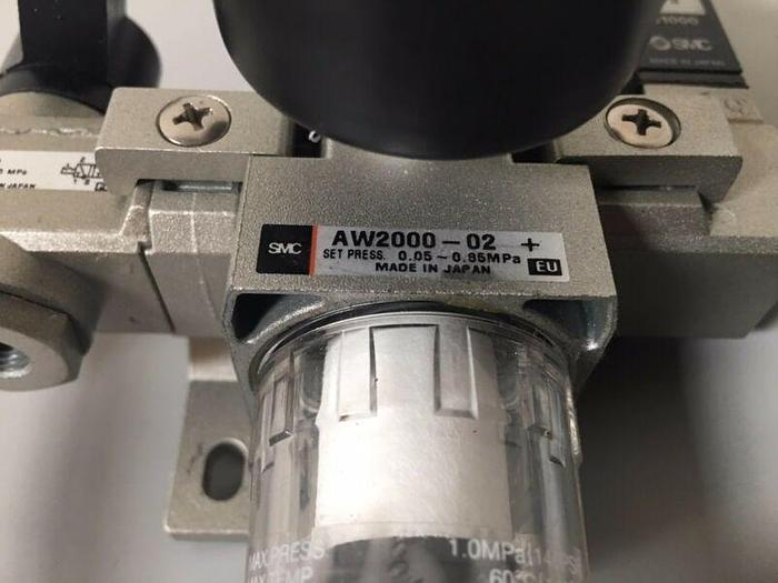 Used SMC AW2000-02 Filter Regulator, VHS2000-02 Pneumatic Residual Valve & IS1000