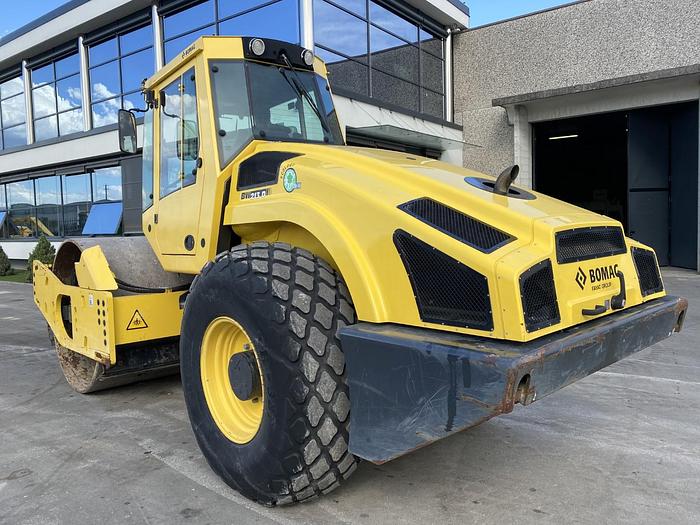 Usato 2015 BOMAG BW-213 D4