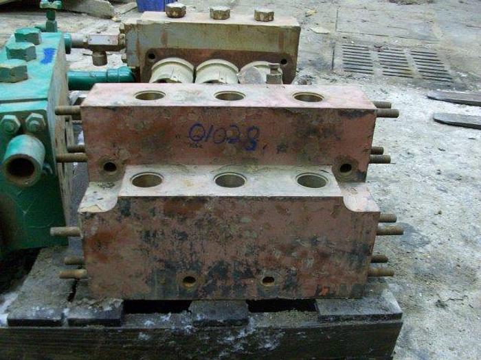 Used Oilwell 323PO Triplex Pump Fluid End