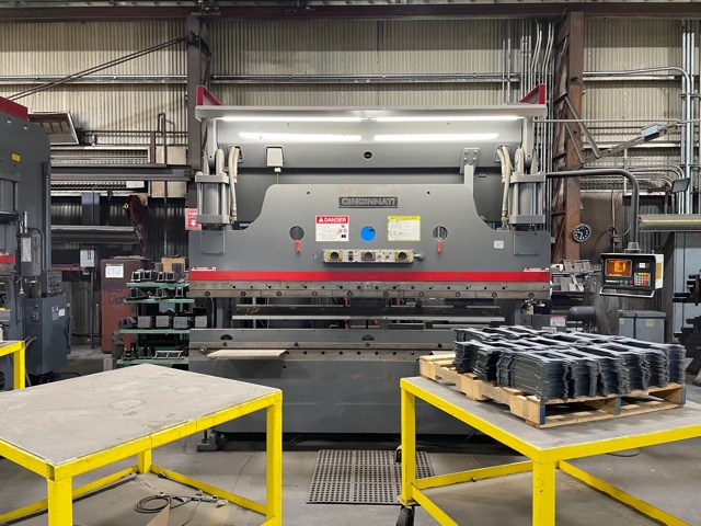 Used Cincinnati 90 CB-8 hydraulic press brake, 90 tons, 10 foot, 8" stroke