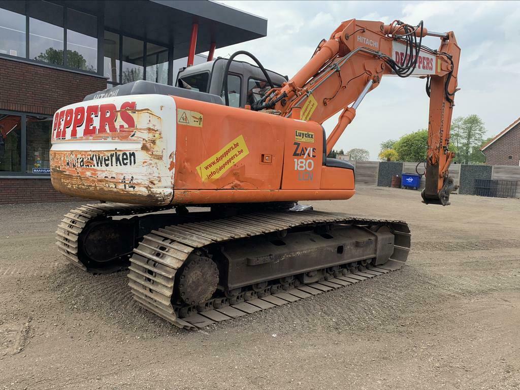 Gebruikt 2006 HITACHI ZX180LC