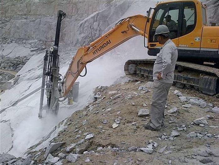 2015 Excavatriz MW-3500 Drilling Attachment