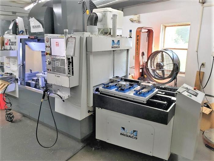 Used 2015 Haas VF2SS YT with 2 Pallet Midaco Pallet Changer