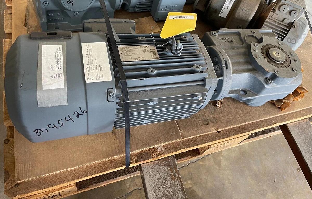 Sew Eurodrive Gearmotor 4 KW 277/480 V 1765 / 269 RPM KA57/T DRE132S4BE5/TH