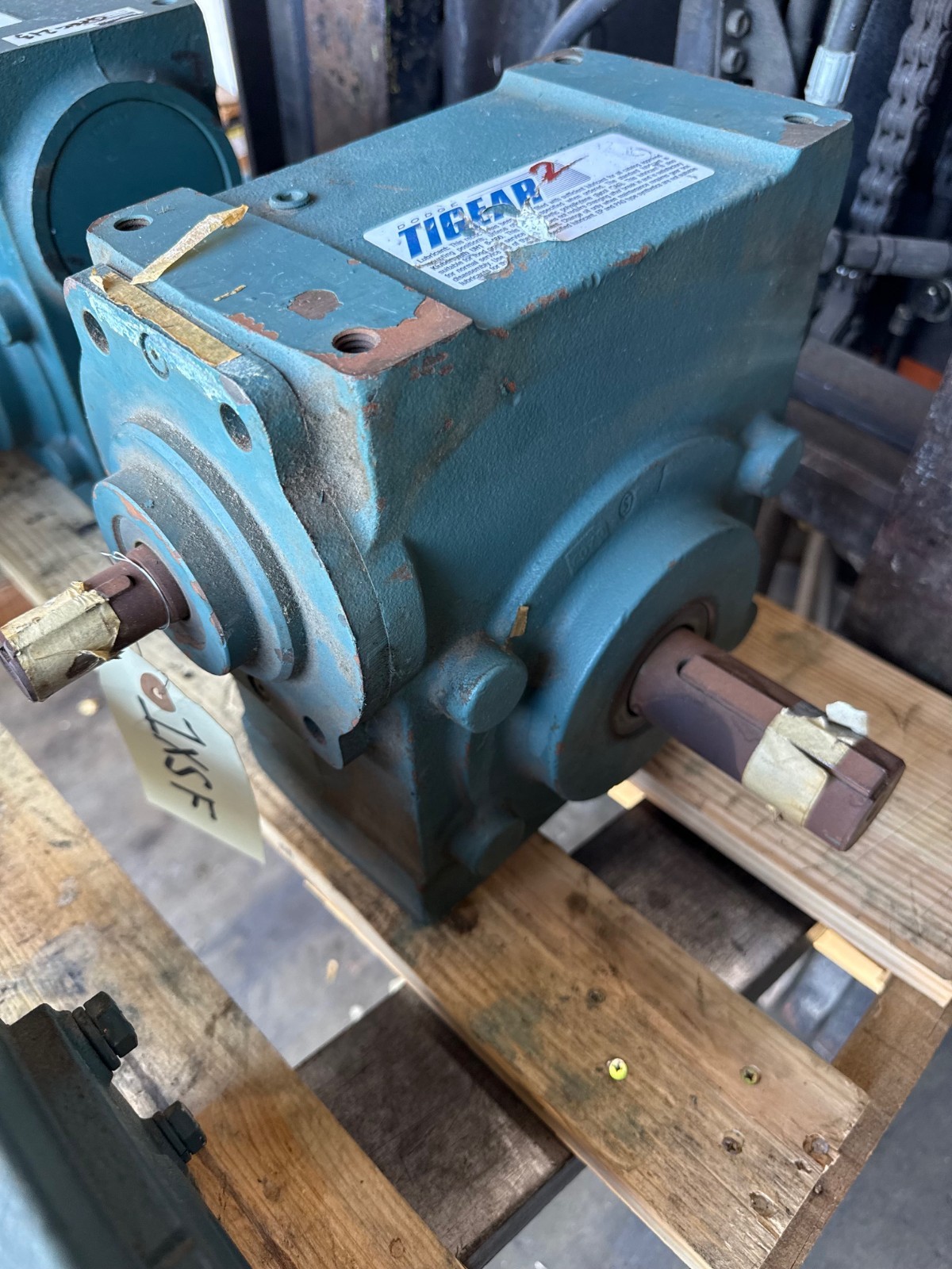 TIGEAR GEAR REDUCER 1XTG 1XSI 1XSF MODEL 35S20R 1750 RPM 5.79 HP RATIO 20 TO 1