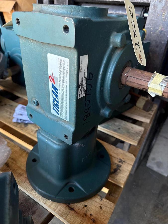 TIGEAR GEAR REDUCER 1XSE MOD 30A15R18 1750 RPM 5 HP MAX TORQUE 2371