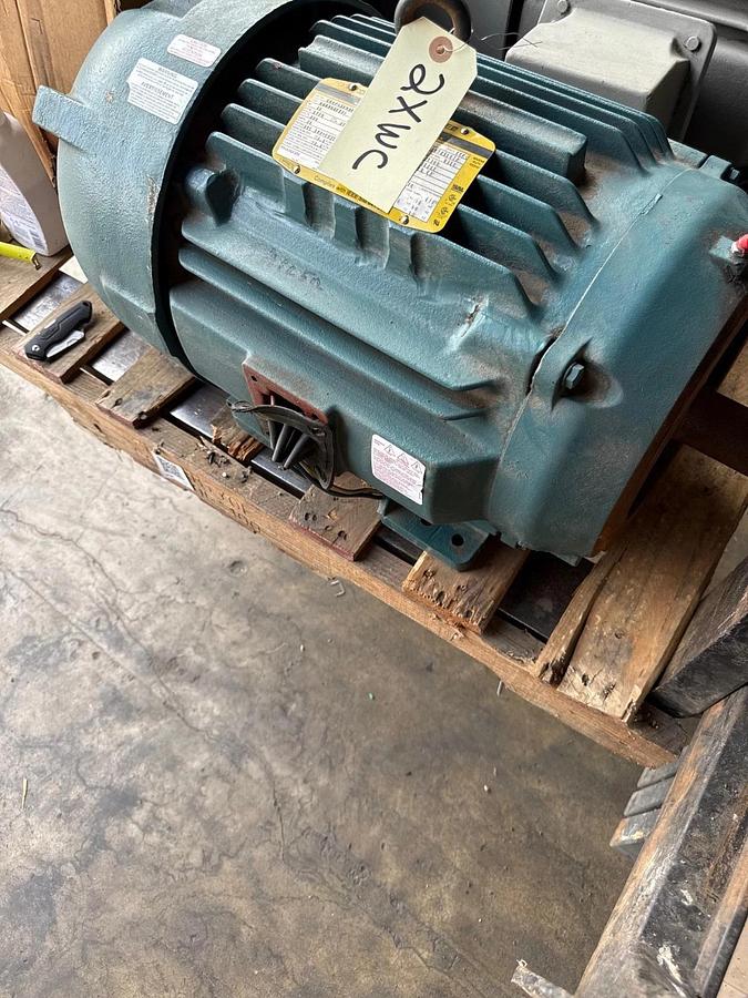 BALDOR SUPER E SEVERE DUTY 841XL MOTOR 30 HP MODEL CECP841041-4 2XWC 2700 RPM 46