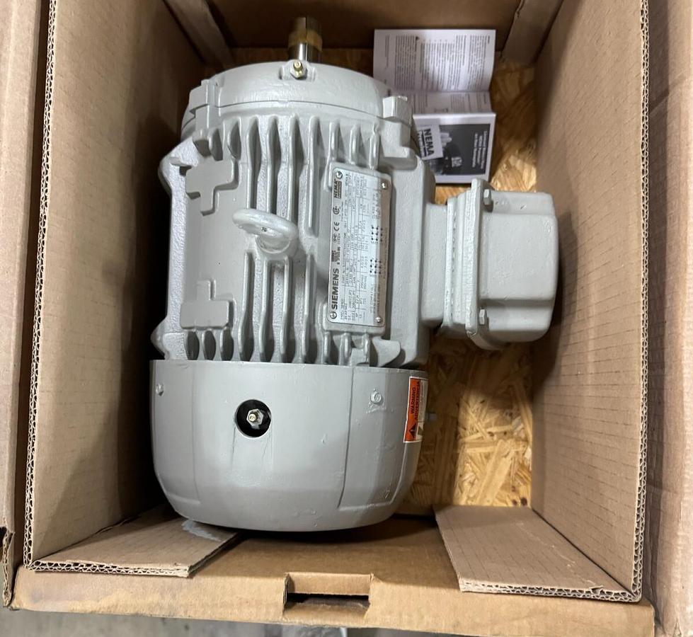 SIEMENS MOTOR L4 1 1/2 HP SD100 1LE23211CD314AA3 875/725 RPM 230/460 200/400 V
