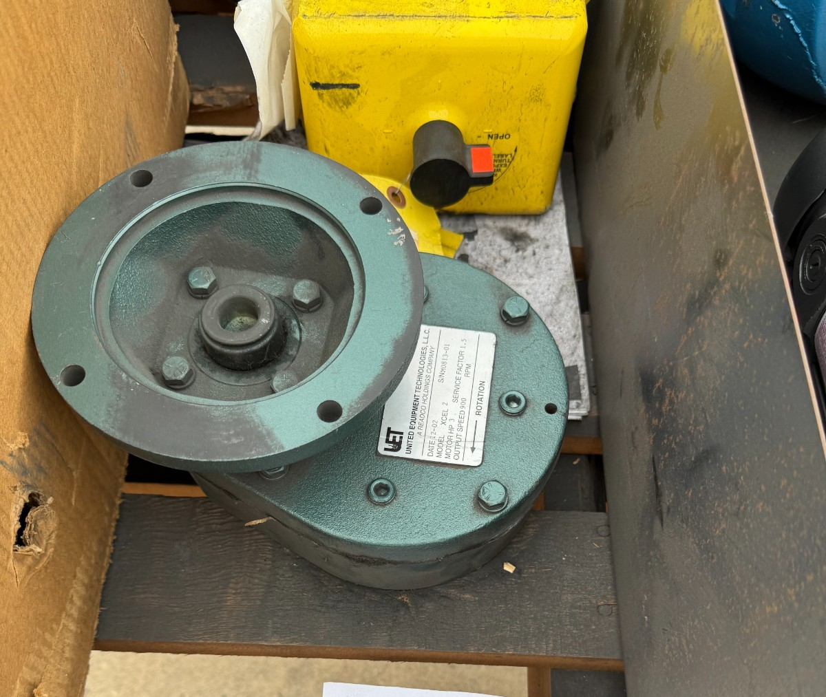 UNITED EQUIPMENT JJ2 MODEL XCEL2 M0813-01 3 HP 900 RPM OUT