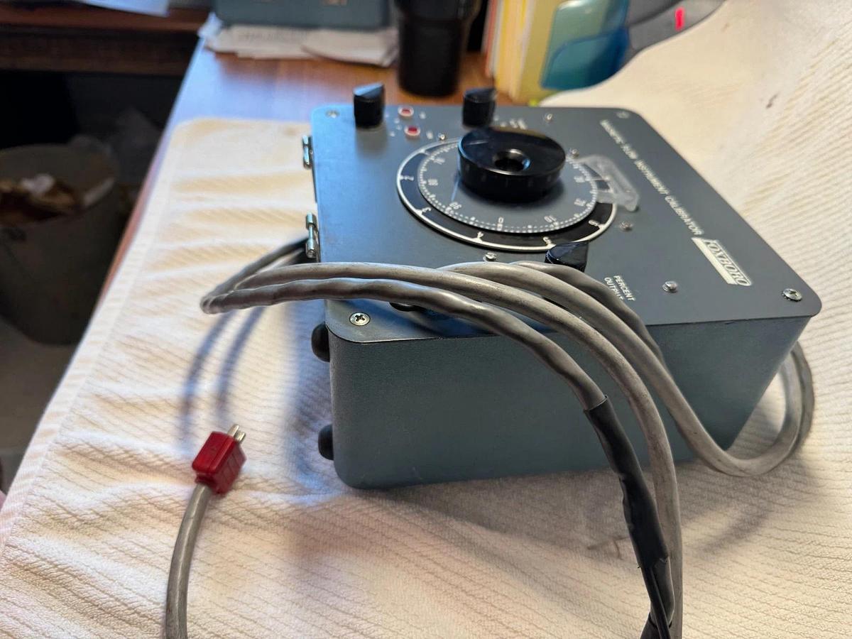 FOXBORO MAGNETIC FLOWMETER AB10 MOD 8120-6 118/236 V 1.5 AMP