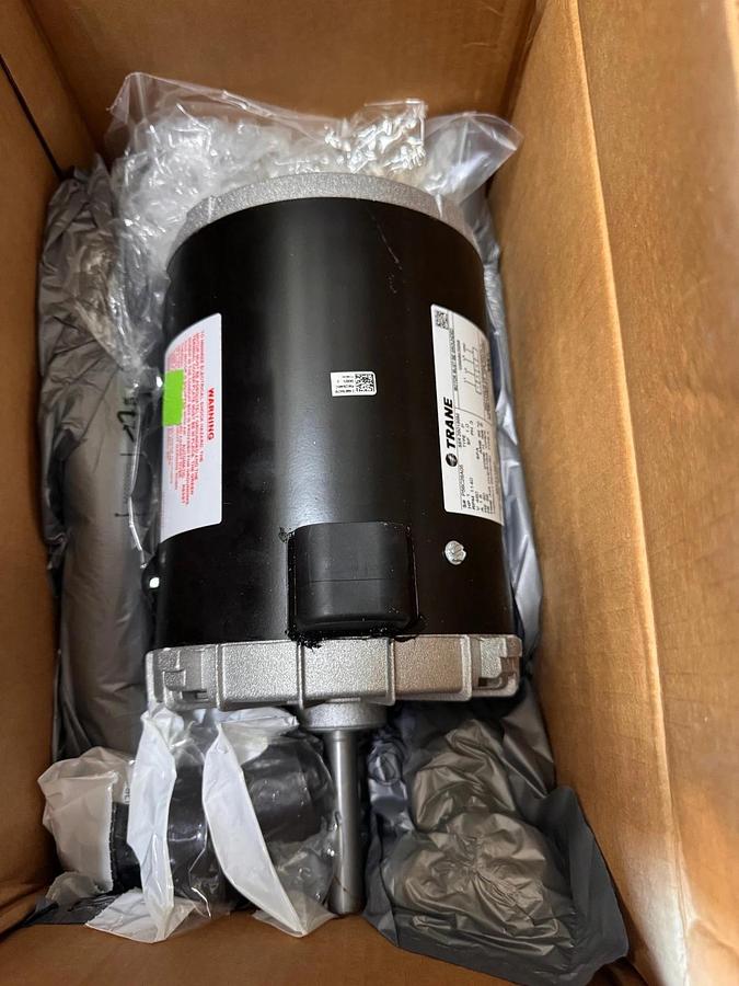 TRANE Motor 1 HP MODEL MOT11207  P56C26A05 ZI8 Z19 ZL1 1140 RPM 460V 1.8 AMP 3 P