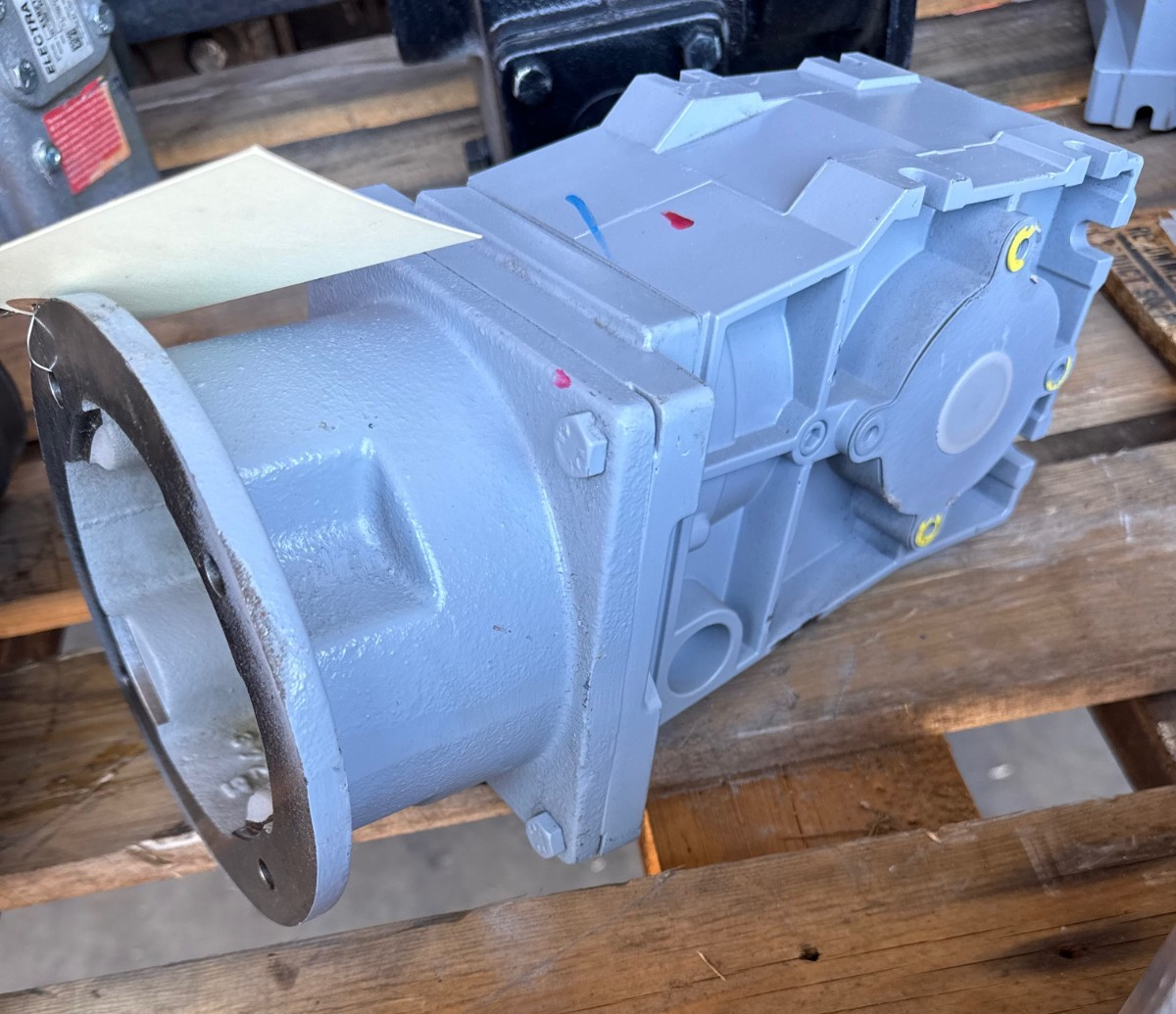 LENZE GEAR REDUCER 1XVG 1XVI MOD GKR04-2NHBR 81NM 171 R/MIN .41 CLP460