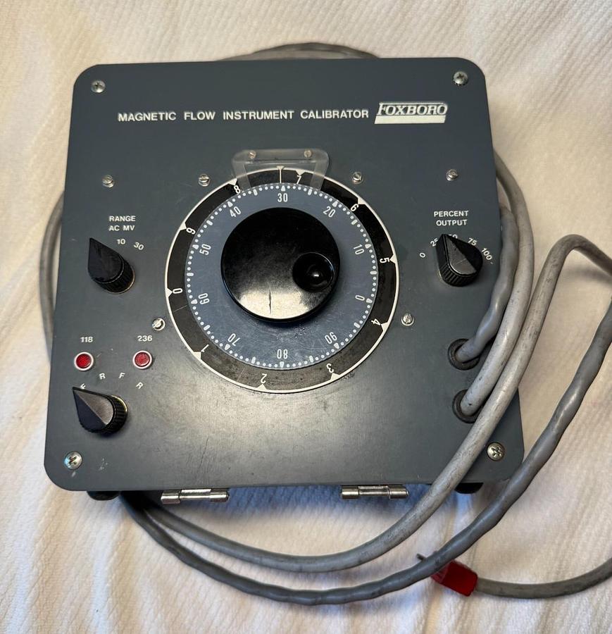 FOXBORO MAGNETIC FLOWMETER AB10 MOD 8120-6 118/236 V 1.5 AMP