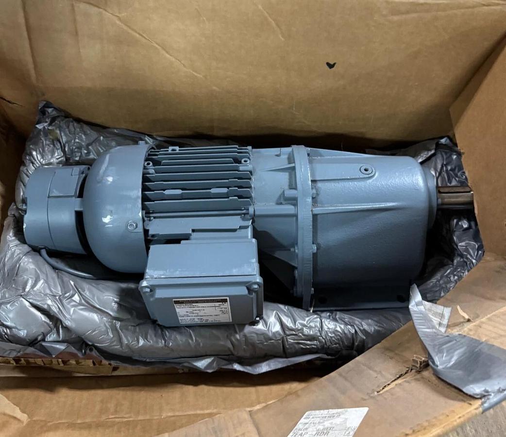 Bauer Gear Motor R1 R2 G12-11/DK84-200-AS/V-T2-S/E008B4 440/480 V 1.35 AMP