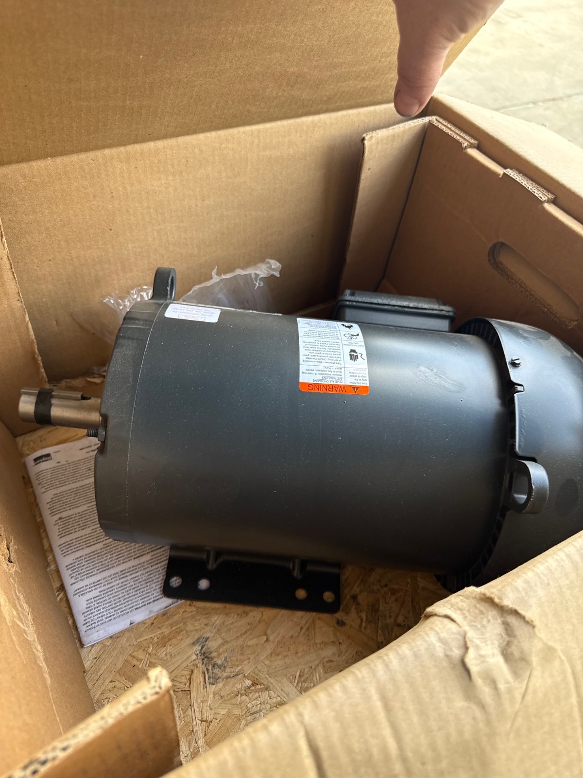 Dayton Motor 5 HP MODEL 36VF05B 2XMA 1750 RPM 208/460 V 15/7.4  AMP 3 PH FRAME 1