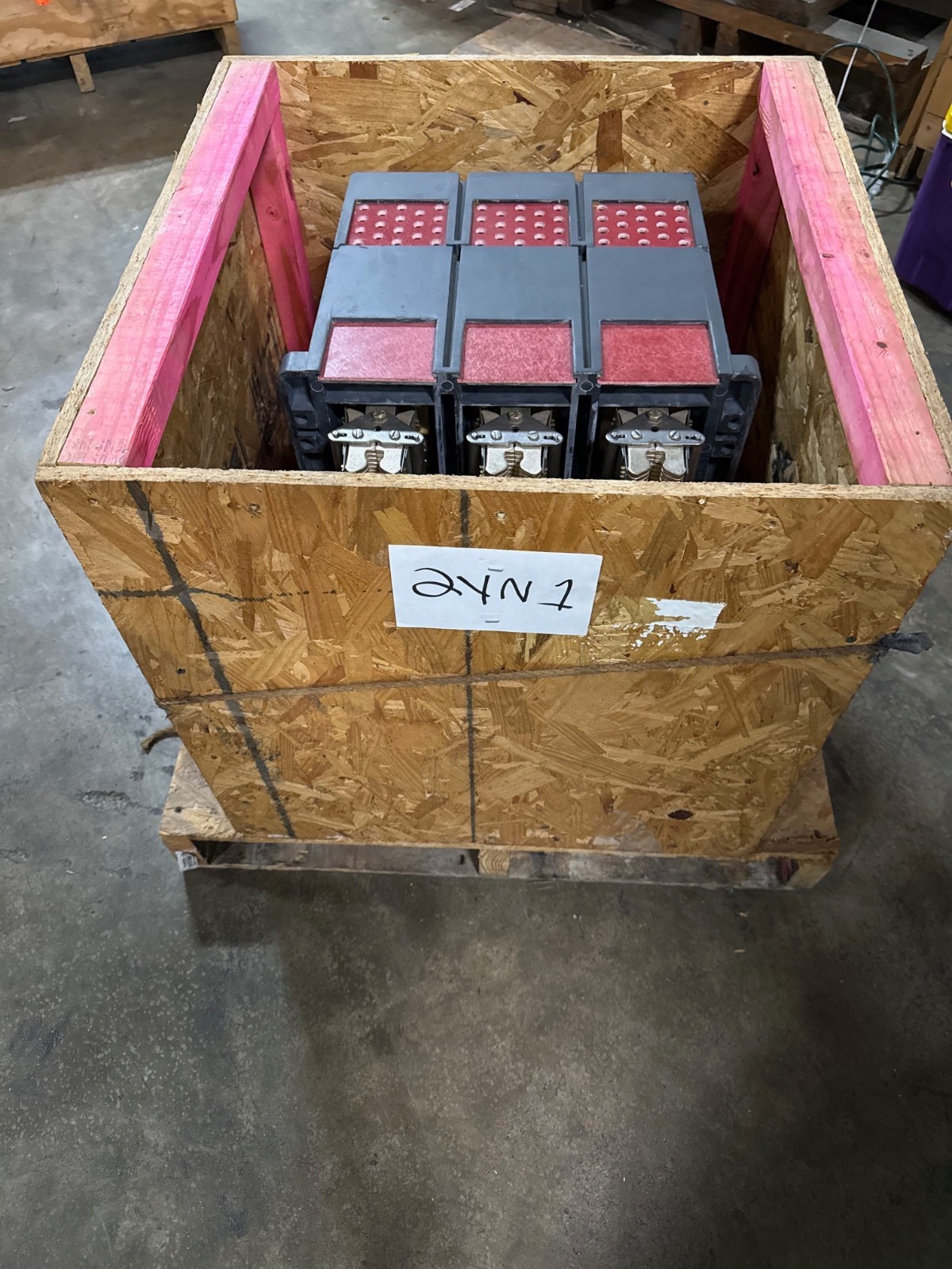 Refurbished BREAKER CUTLER-HAMMER SPB-100 MODEL SPBR330R 3000 AMP BREAKER 3000 AMP TRIP PLUG